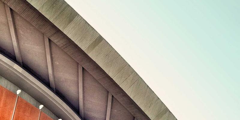 郑州商务出行新体验：深度评测酒店智能化入住，从自助办理到客房语音控制的科技革命